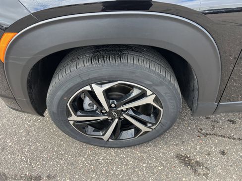 Certified 2023 Chevrolet TrailBlazer RS w/ Convenience Package image 4