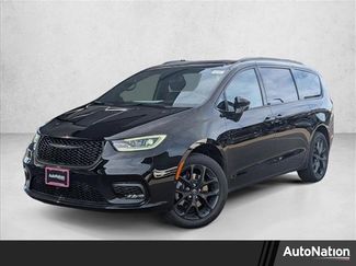 New 2026 Chrysler Pacifica Limited w/ S Appearance Package video 1