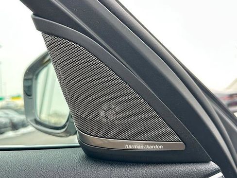 Certified 2022 BMW 530i xDrive w/ Premium Package image 18