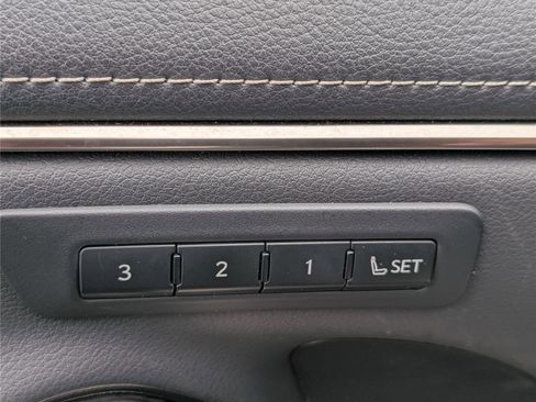 Used 2019 Lexus ES 350 w/ Premium Package image 20