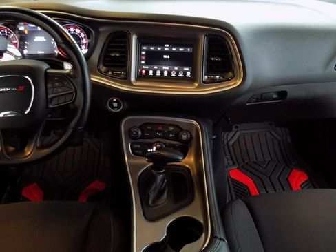 Certified 2022 Dodge Challenger GT image 17