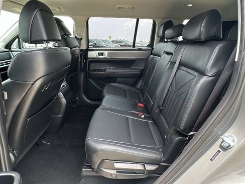 Used 2026 Hyundai Santa Fe SEL FWD image 32