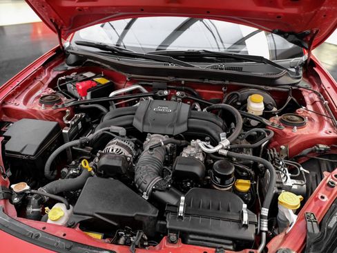 Used 2025 Toyota GR86 Premium w/ ALL Weather Mat Package (TMS) RWD image 40