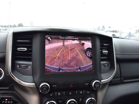 Used 2019 RAM 1500 Laramie image 18