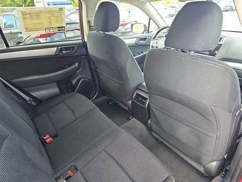 Used 2017 Subaru Outback 2.5i Premium image 11