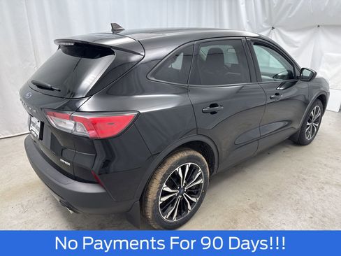 Certified 2022 Ford Escape SE w/ SE Sport Appearance Package image 3