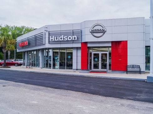 Used 2019 Ford Explorer XLT w/ Equipment Group 202A FWD image 7