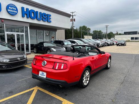Used 2011 Ford Mustang Premium w/ 202A Rapid Spec Order Code RWD image 14