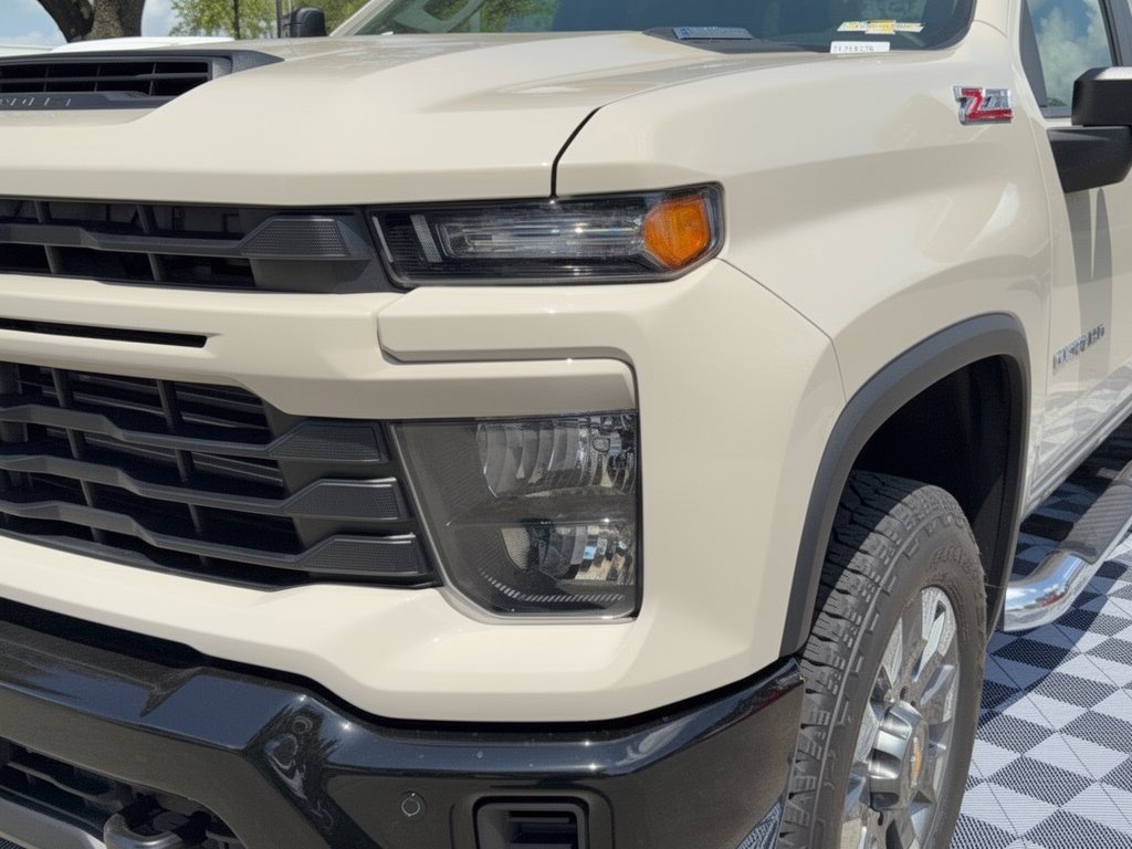 New 2026 Chevrolet Silverado 2500 Custom w/ Custom Value Package AWD/4WD image 12