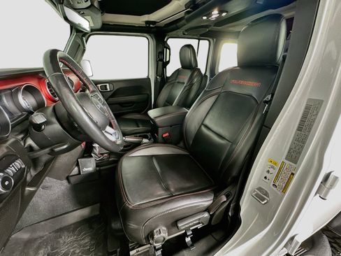 Used 2019 Jeep Wrangler Unlimited Rubicon AWD/4WD image 13