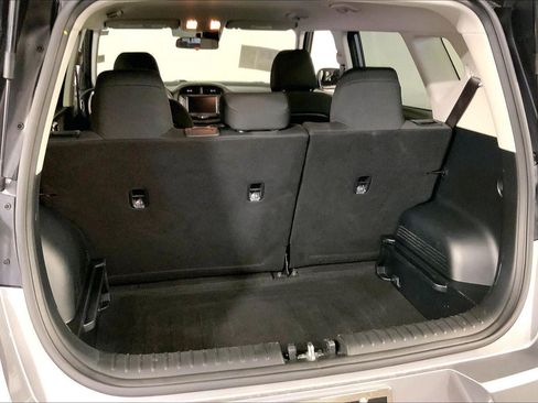 Used 2025 Kia Soul LX w/ LX Technology Package FWD image 4