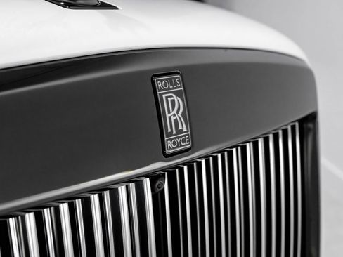 Used 2023 Rolls-Royce Cullinan Black Badge image 57
