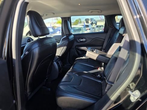 Used 2022 Jeep Cherokee Latitude Lux image 14