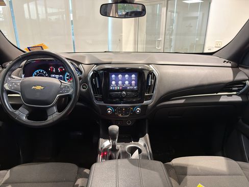 Used 2022 Chevrolet Traverse LT image 14