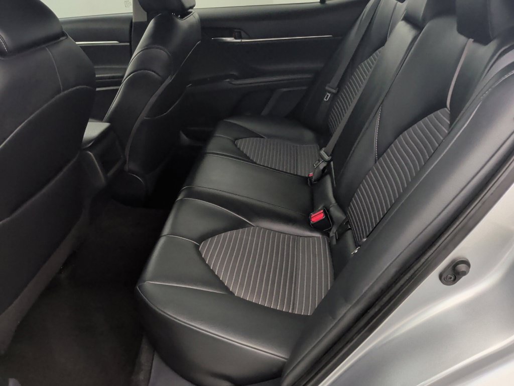 Used 2020 Toyota Camry SE FWD image 20