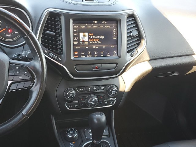 Used 2021 Jeep Cherokee Latitude Lux w/ Trailer Tow Group AWD/4WD image 14