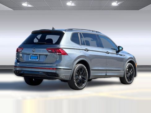 Used 2022 Volkswagen Tiguan SE R-Line image 8