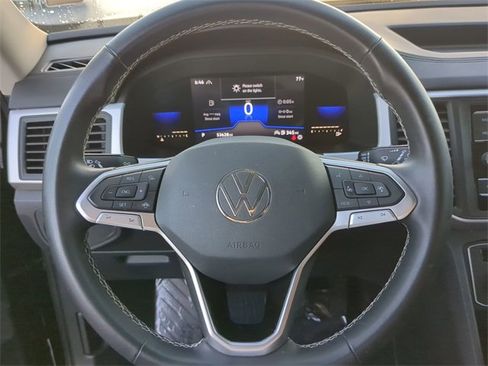 Certified 2022 Volkswagen Atlas SE image 29
