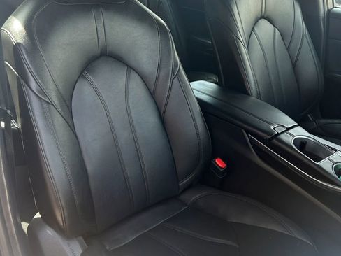 Used 2021 Toyota Avalon XLE image 43