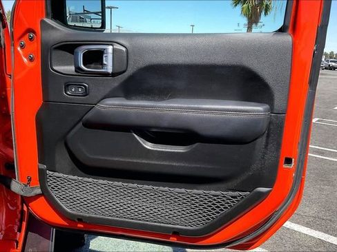 Used 2023 Jeep Wrangler Unlimited Rubicon 392 AWD/4WD image 23