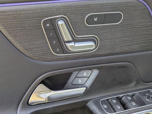 Certified 2025 Mercedes-Benz GLB 250 250 image 15