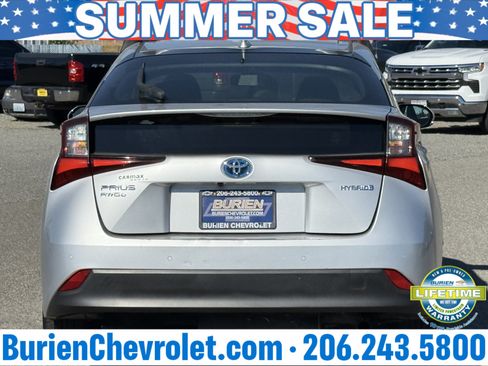 Used 2019 Toyota Prius LE AWD/4WD image 4
