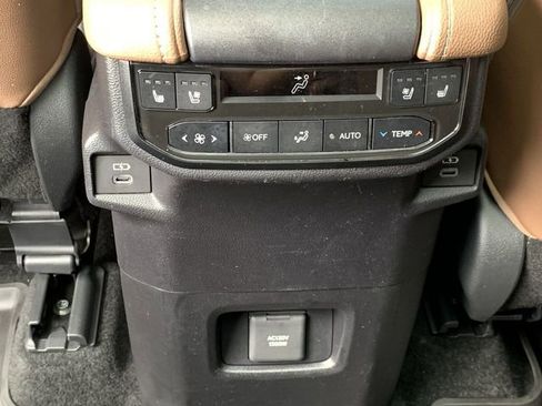 Used 2024 Toyota Grand Highlander AWD Hybrid image 33