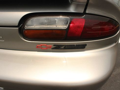 Used 2001 Chevrolet Camaro Z28 w/ Preferred Equipment Group 2 RWD image 7