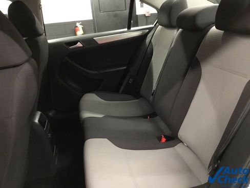 Used 2017 Volkswagen Jetta S w/ Jetta S Cold Weather Package image 30