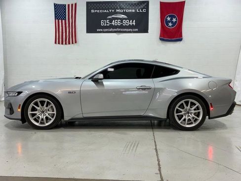 Used 2024 Ford Mustang GT Premium RWD image 9