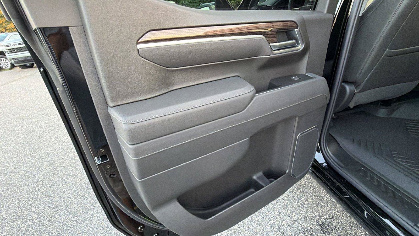 New 2026 Chevrolet Silverado 1500 RST w/ RST All Star Premium Package AWD/4WD image 18