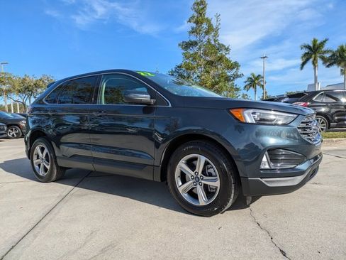 Certified 2022 Ford Edge SEL w/ Convenience Package image 2