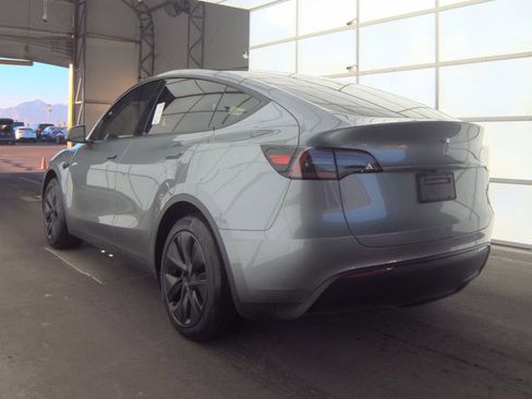 Used 2025 Tesla Model Y Long Range image 6