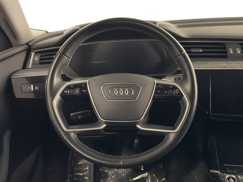 Used 2021 Audi e-tron Premium Plus w/ Premium Plus Package image 20