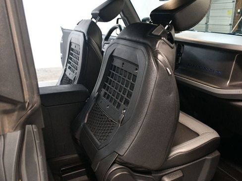 Used 2024 Ford Bronco Black Diamond image 33