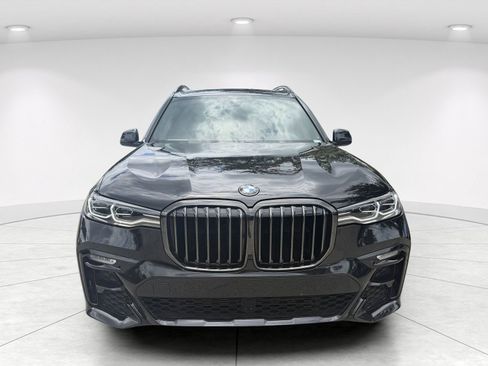Used 2022 BMW X7 xDrive40i w/ M Sport Package AWD/4WD image 2