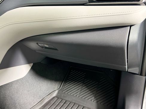 Used 2021 Toyota Camry LE image 34