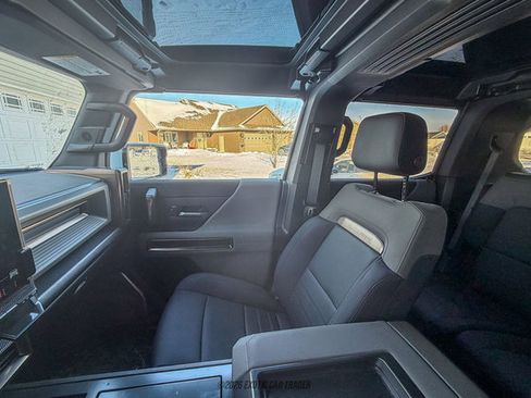 Used 2025 GMC Hummer EV 2X AWD/4WD image 24