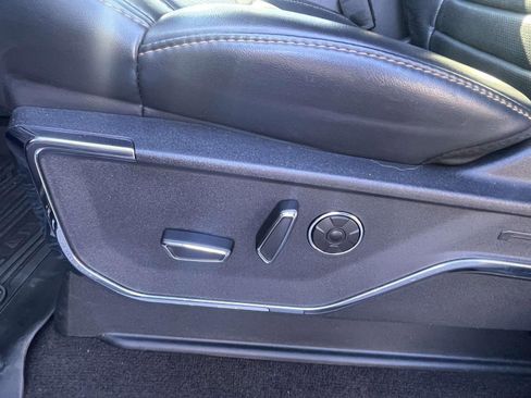 Certified 2022 Ford F150 Platinum w/ Equipment Group 701A High image 15