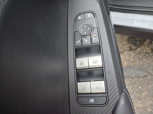 New 2025 Mitsubishi Outlander SE image 20