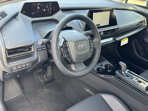 New 2026 Toyota Prius Plug-In Hybrid FWD image 16