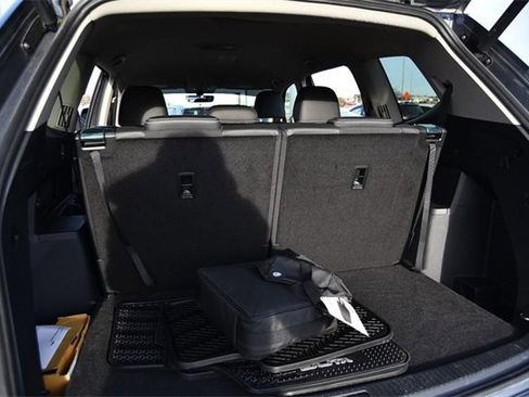 Certified 2023 Volkswagen Atlas SE image 25