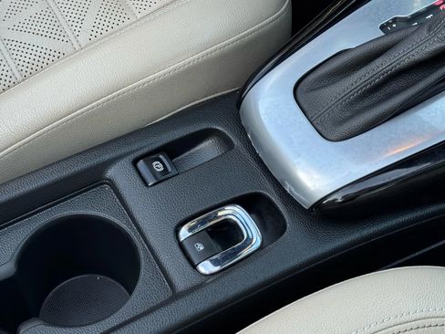 Used 2016 Buick Cascada Premium FWD image 18