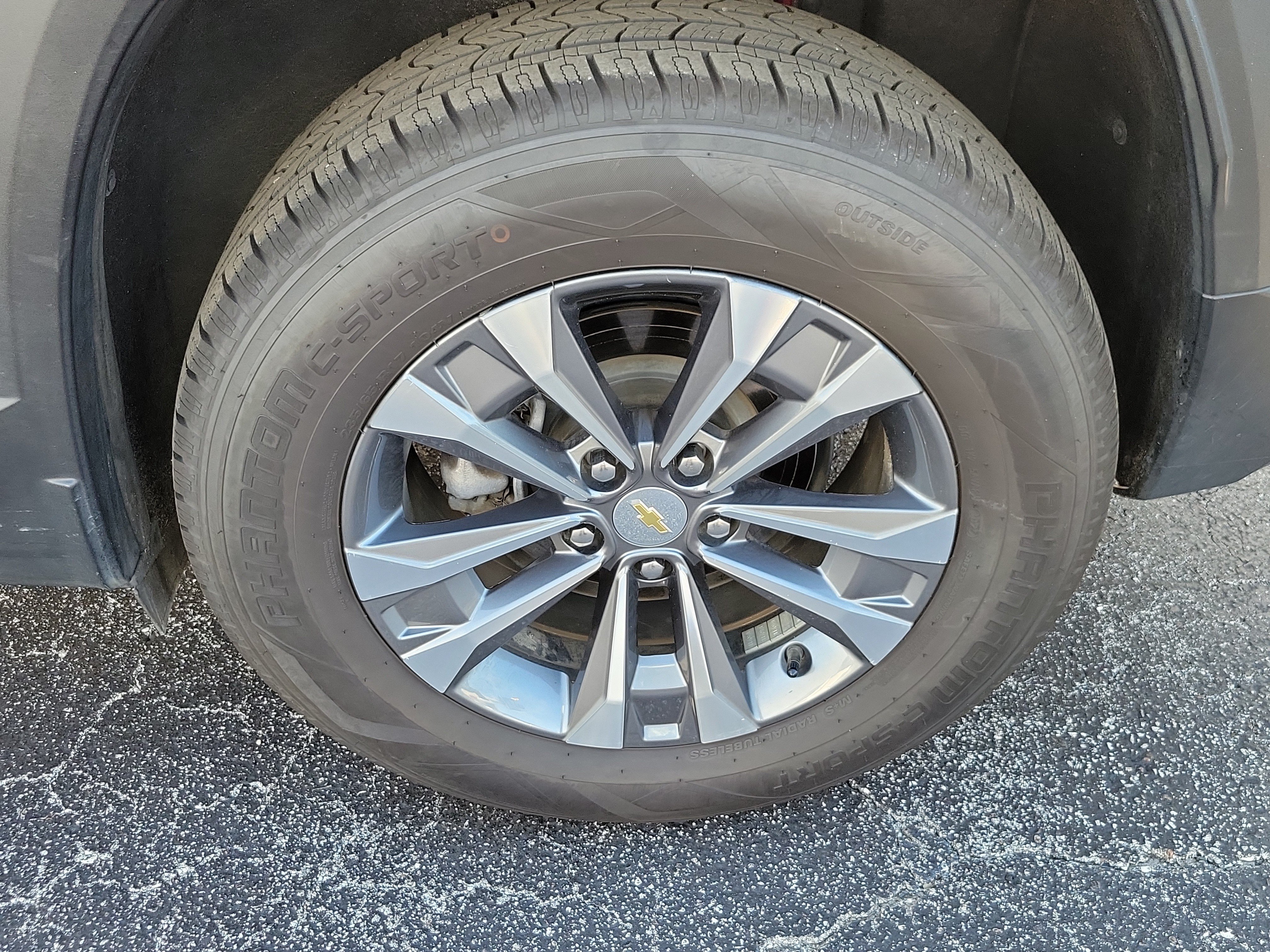 Used 2025 Chevrolet Equinox LT w/ Convenience Package II FWD image 7