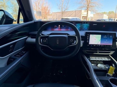 Used 2024 Lincoln Nautilus Reserve image 8