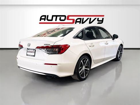 Used 2023 Honda Civic Touring image 7