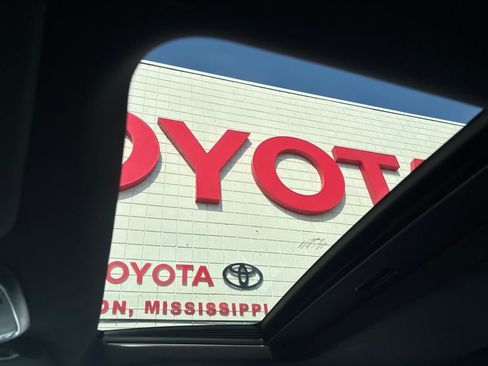 Used 2021 Dodge Charger SXT image 15