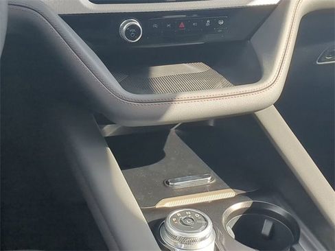 New 2025 Ford Explorer Active w/ Active Comfort Package image 9