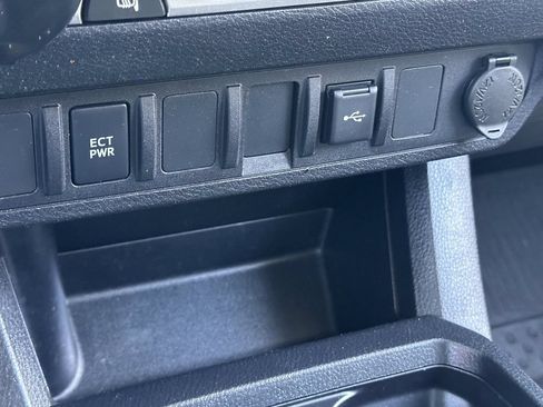 Used 2021 Toyota Tacoma SR5 RWD image 28