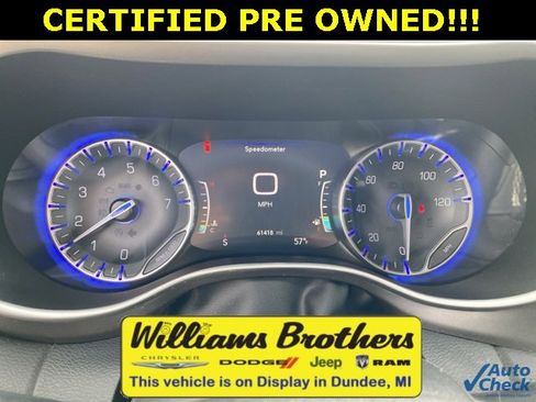 Certified 2024 Chrysler Pacifica Touring-L image 13